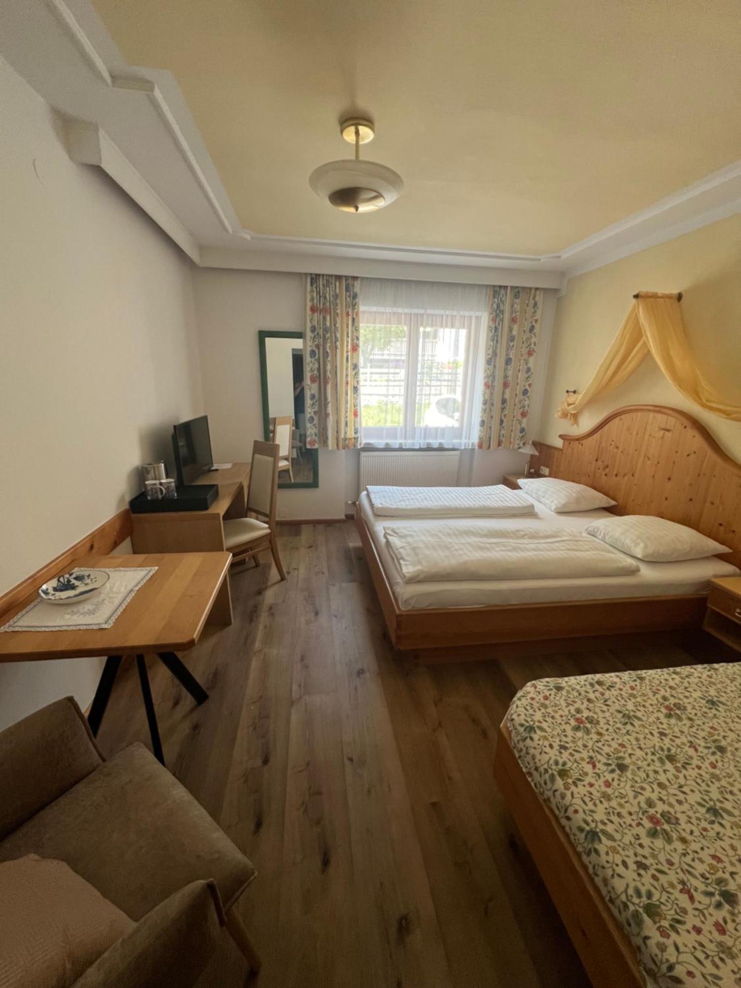 Hettlerhof Hotel ไมส์โฮเฟิน ภายนอก รูปภาพ