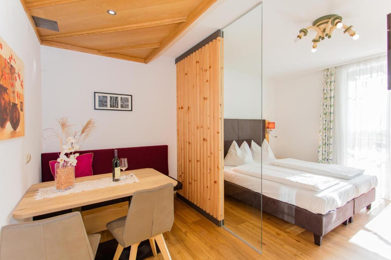 Hettlerhof Hotel ไมส์โฮเฟิน ภายนอก รูปภาพ